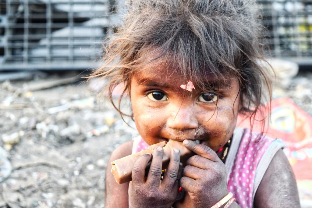 slums, india, girl-2635238.jpg